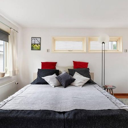 Authentic Dutch Houseboat In Amsterdam Zuid Villa Luaran gambar